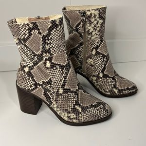 Women’s Snake-Print Block Heel Ankle Boots - Neutral Python